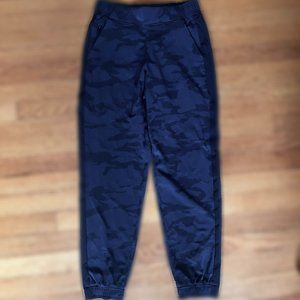 Athleta Girl Navy Brooklyn Lined Camo Joggers